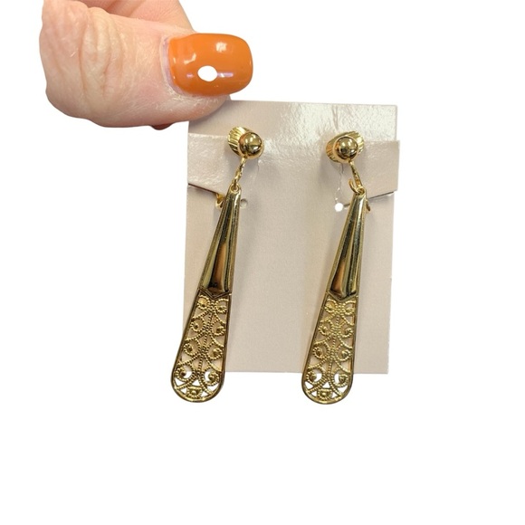 Avon Lace Drop goldtone  clip Earrings. NIB 1989 - Picture 1 of 6